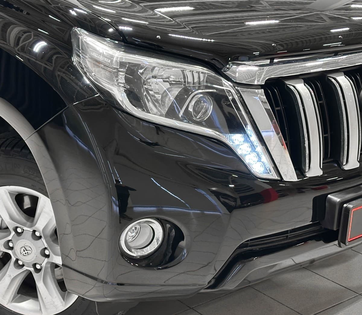 Toyota Land Cruiser Prado - 5